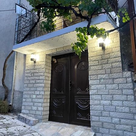 Luigi Guest House Αργυρόκαστρο Εξωτερικό φωτογραφία