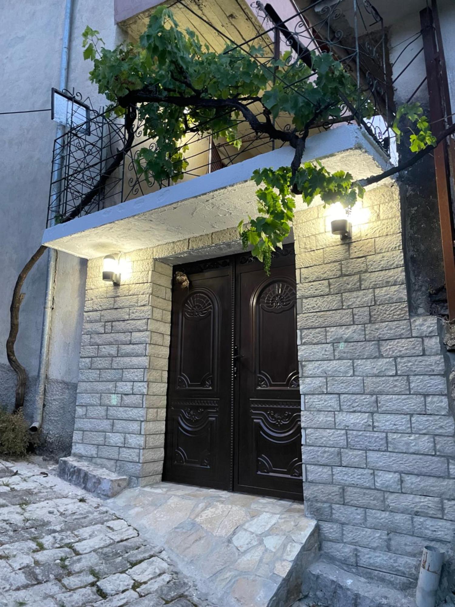 Luigi Guest House Αργυρόκαστρο Εξωτερικό φωτογραφία