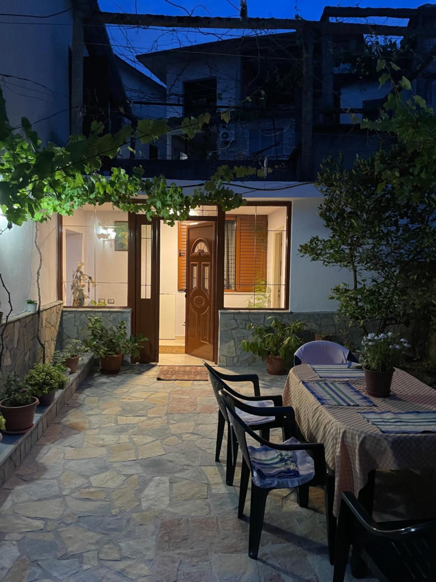 Luigi Guest House Αργυρόκαστρο Εξωτερικό φωτογραφία