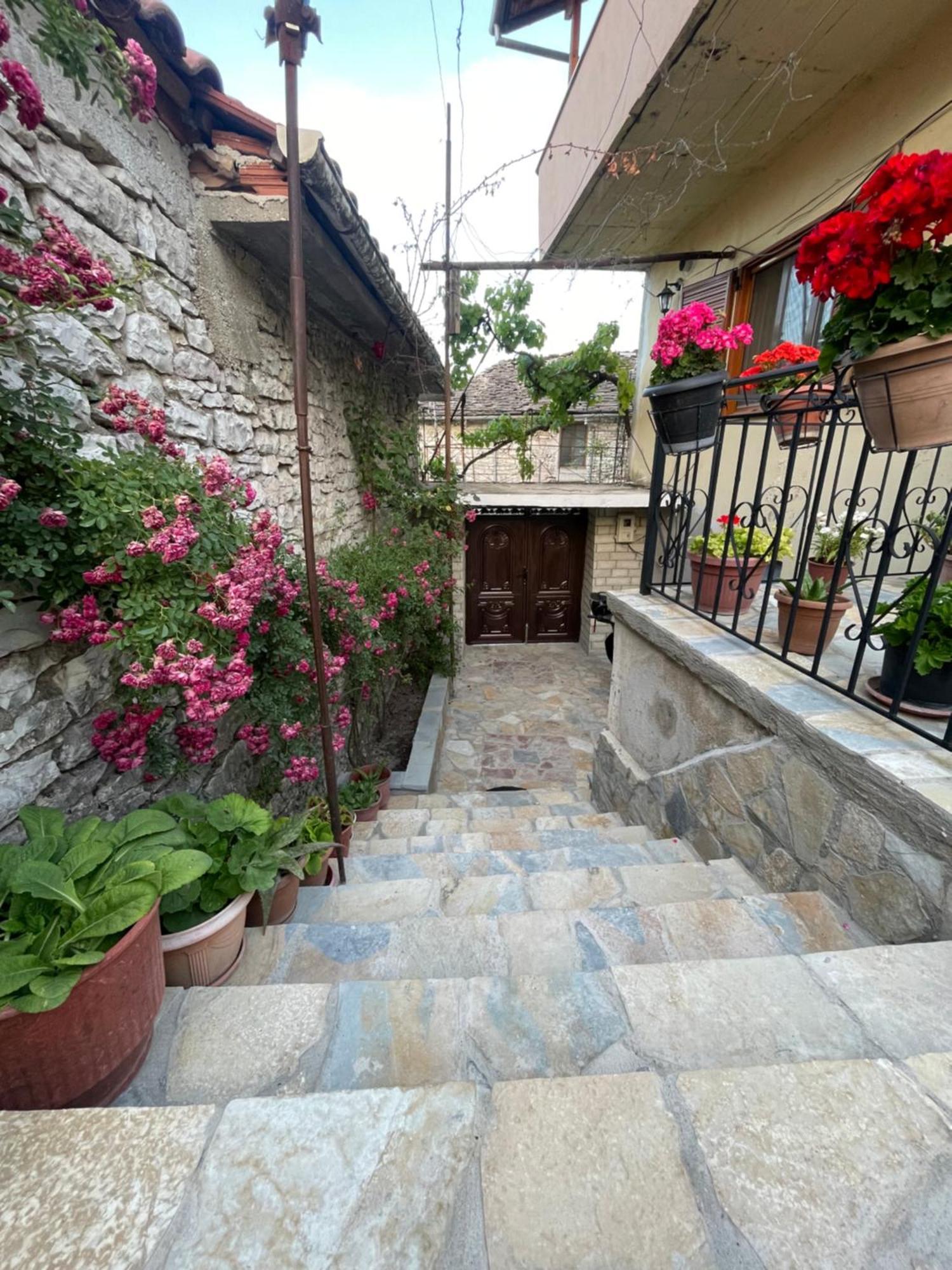 Luigi Guest House Αργυρόκαστρο Εξωτερικό φωτογραφία